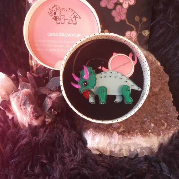 NIB Cera All Grown Up Erstwilder Brooch - Picture 8 of 8